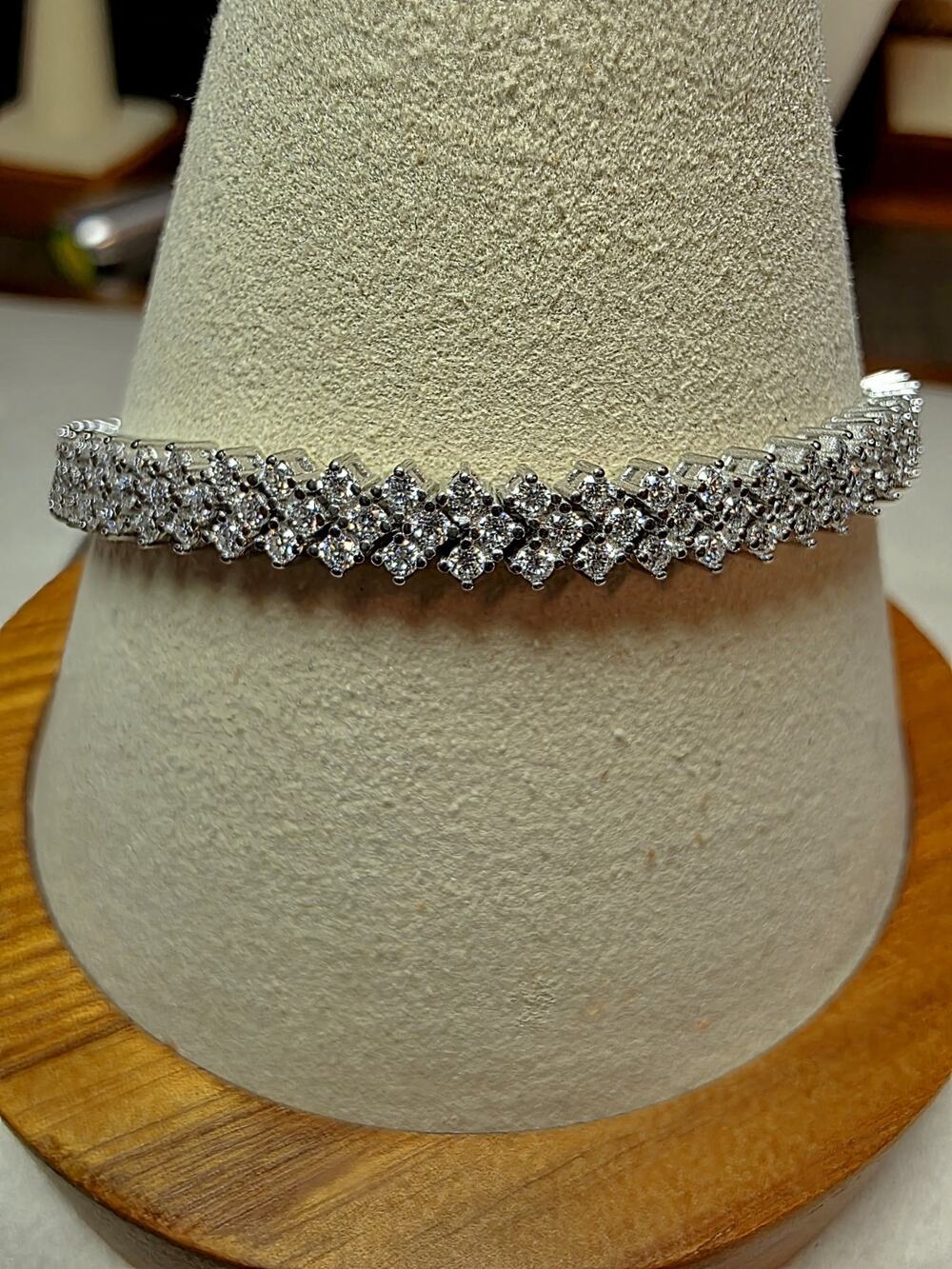 3.87ctw 7.5" 5.2mm Moissanite Chevron Braclet 925 Sterling Silver w/Box Lock